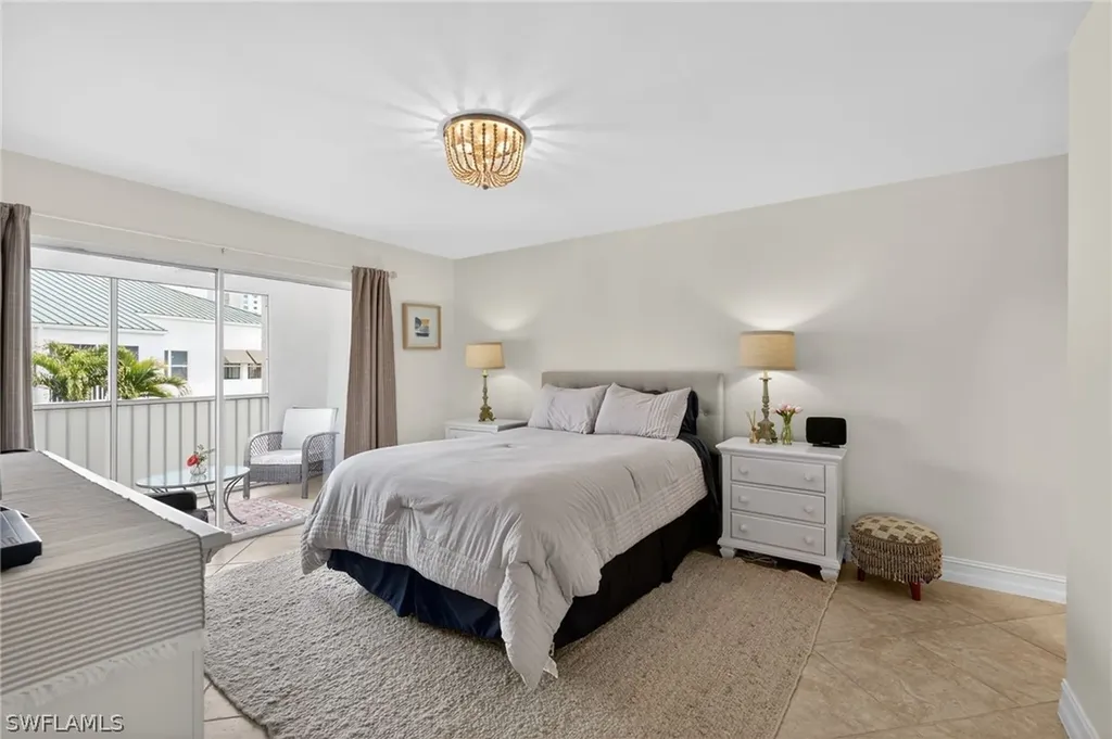 523 Club Side Drive Naples FL 34110