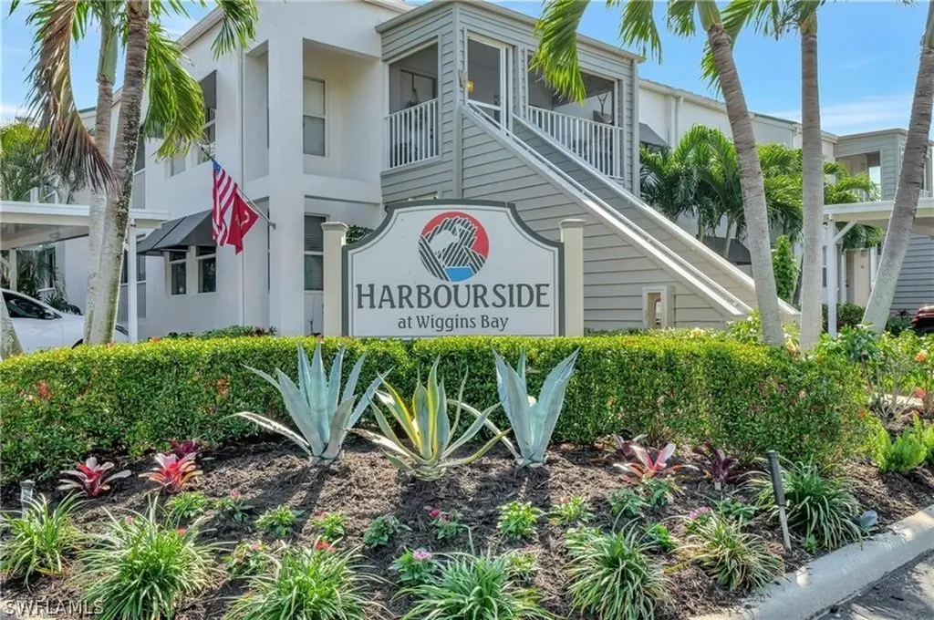 523 Club Side Drive Naples FL 34110