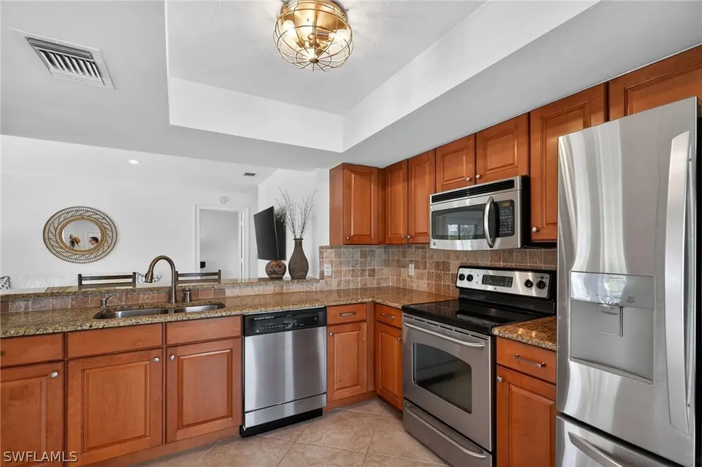 523 Club Side Drive Naples FL 34110
