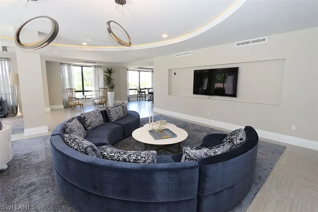 1135 3rd Avenue S Naples FL 34102