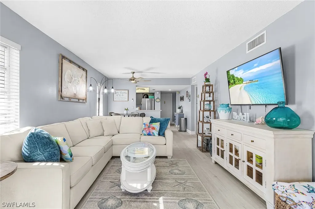 53 High Point Circle W Naples FL 34103