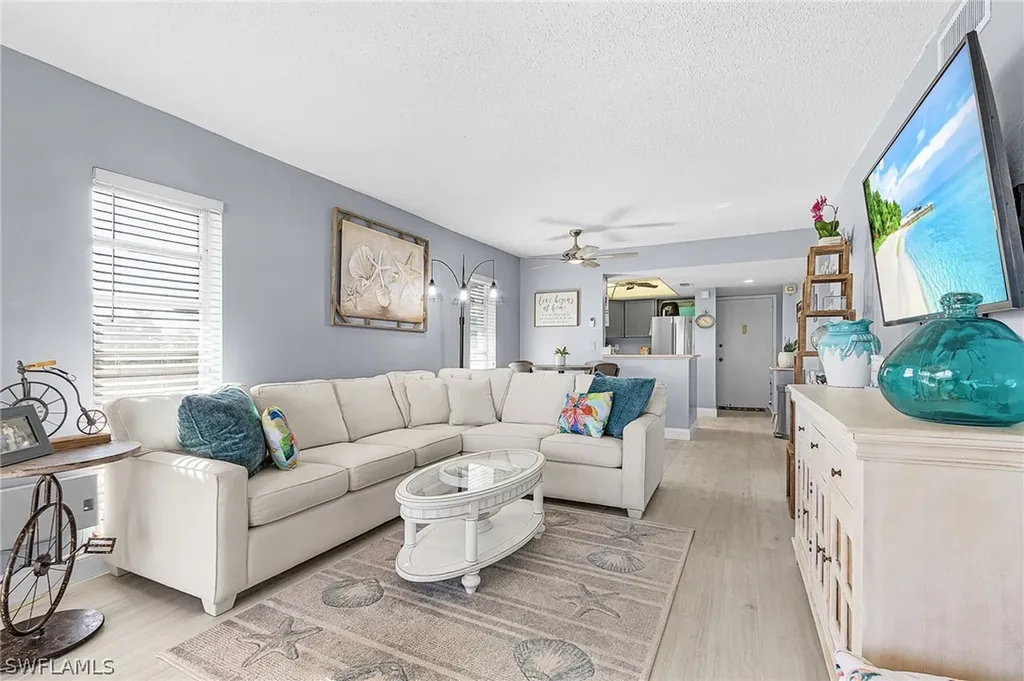 53 High Point Circle W Naples FL 34103