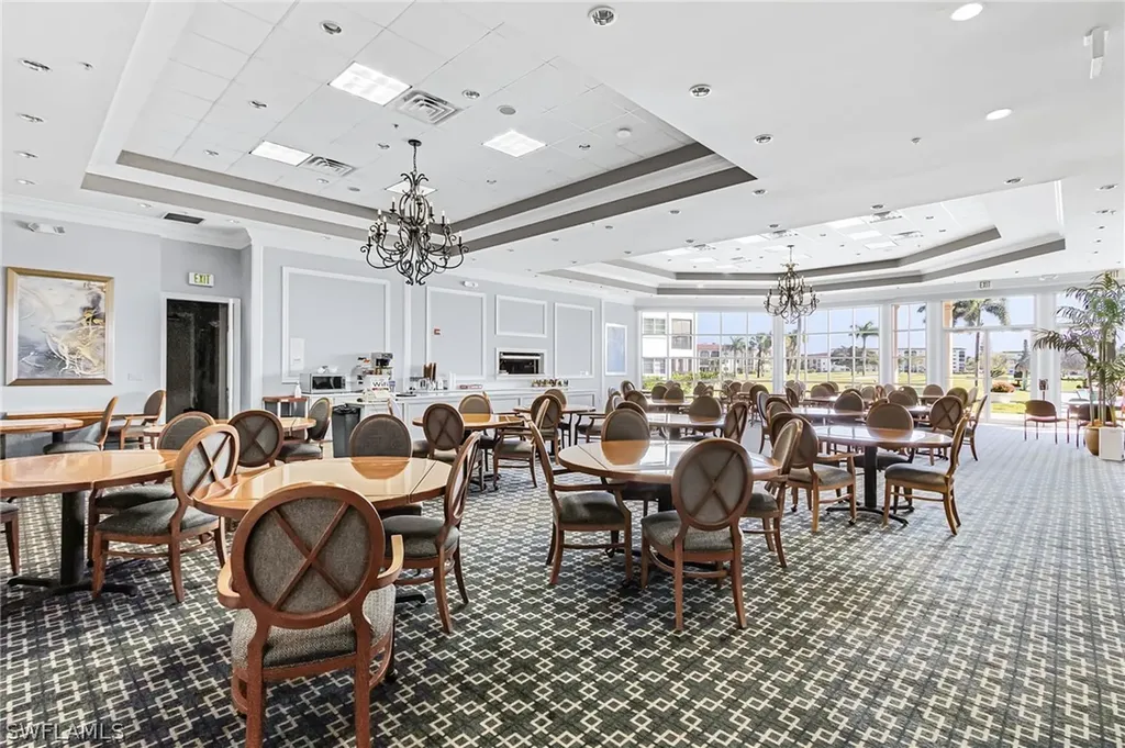 53 High Point Circle W Naples FL 34103