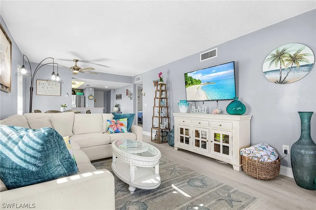 53 High Point Circle W Naples FL 34103