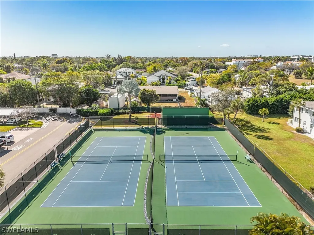 53 High Point Circle W Naples FL 34103