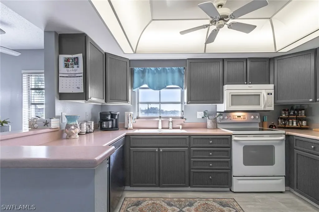 53 High Point Circle W Naples FL 34103