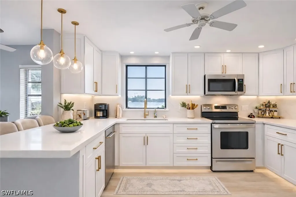53 High Point Circle W Naples FL 34103