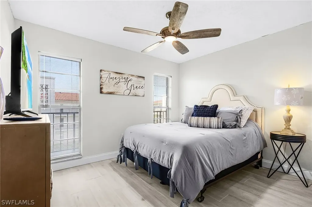 53 High Point Circle W Naples FL 34103