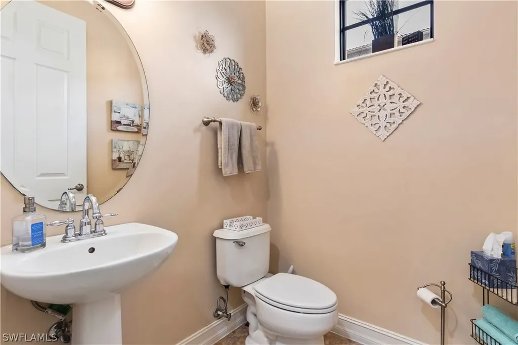9118 Chula Vista Street Naples FL 34113