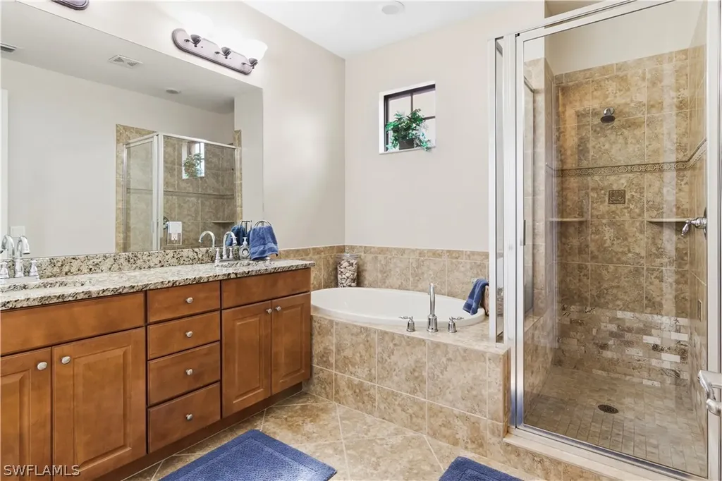 9118 Chula Vista Street Naples FL 34113