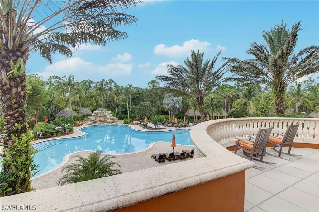 9118 Chula Vista Street Naples FL 34113
