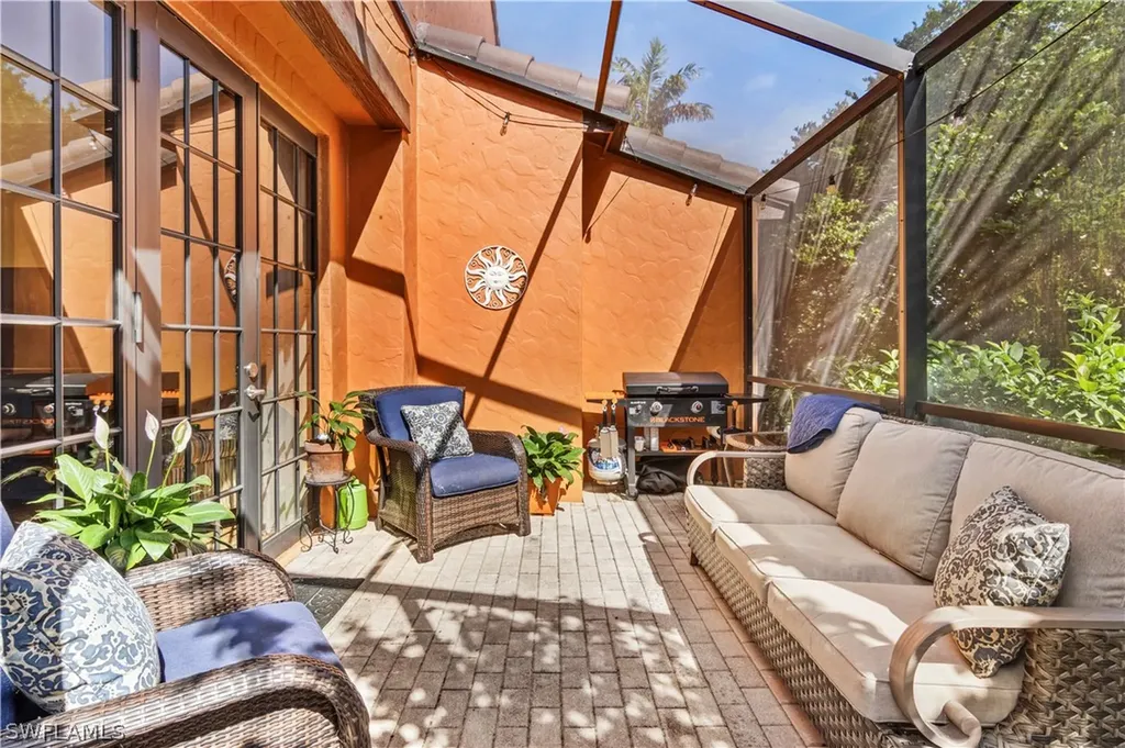 9118 Chula Vista Street Naples FL 34113