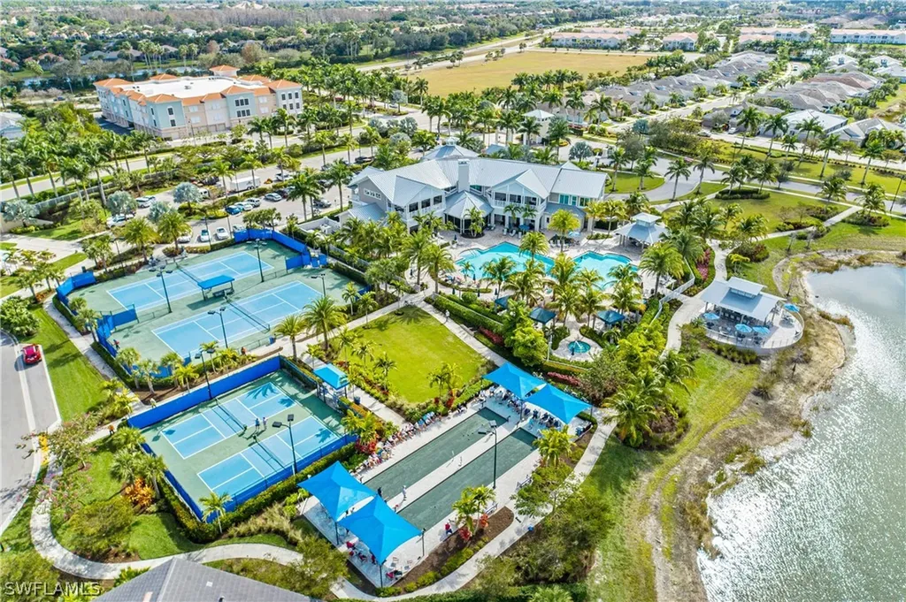 10755 Manatee Key Lane Estero FL 33928