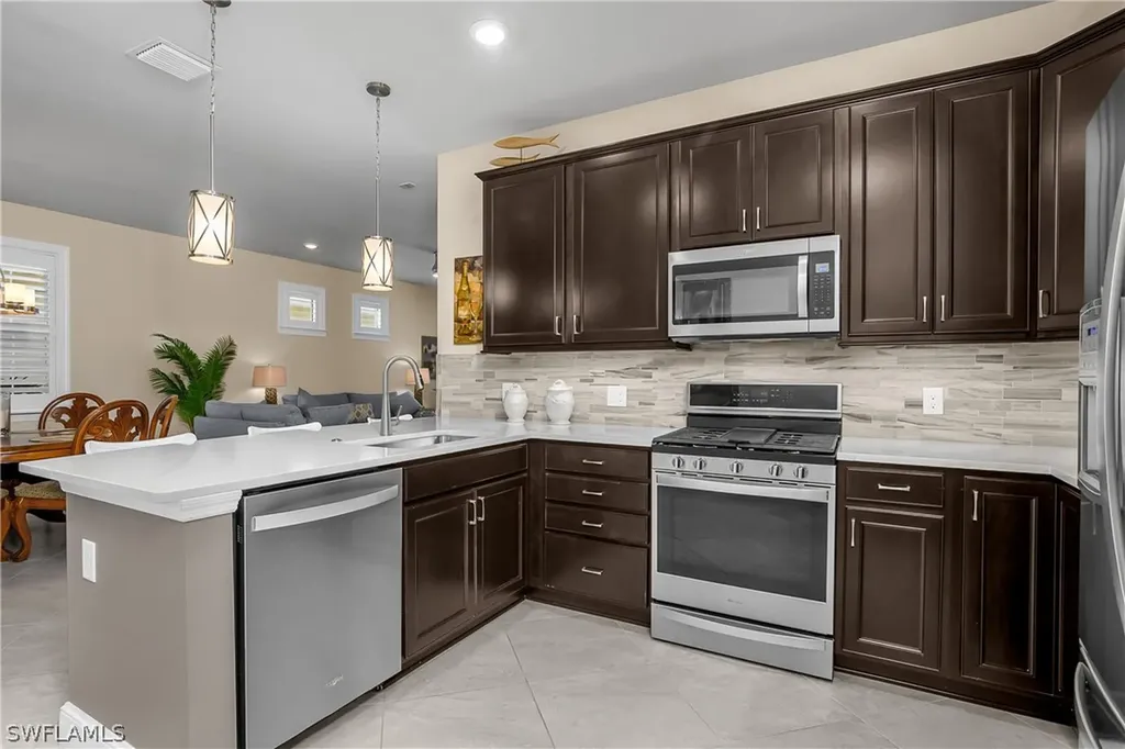 10755 Manatee Key Lane Estero FL 33928