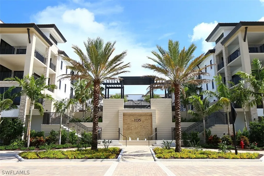 1135 3rd Avenue S Naples FL 34102