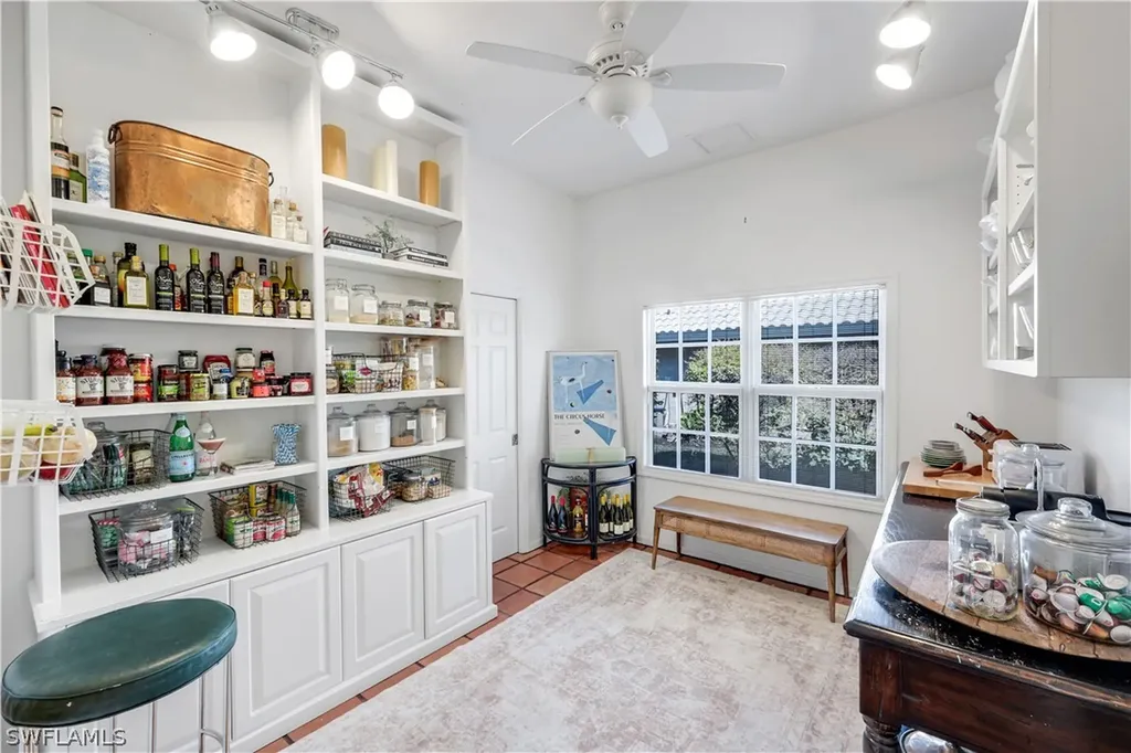 180 Edgemere Way S Naples FL 34105