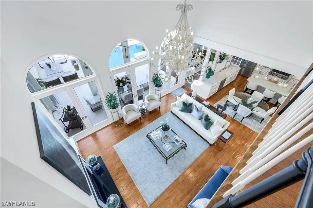 180 Edgemere Way S Naples FL 34105