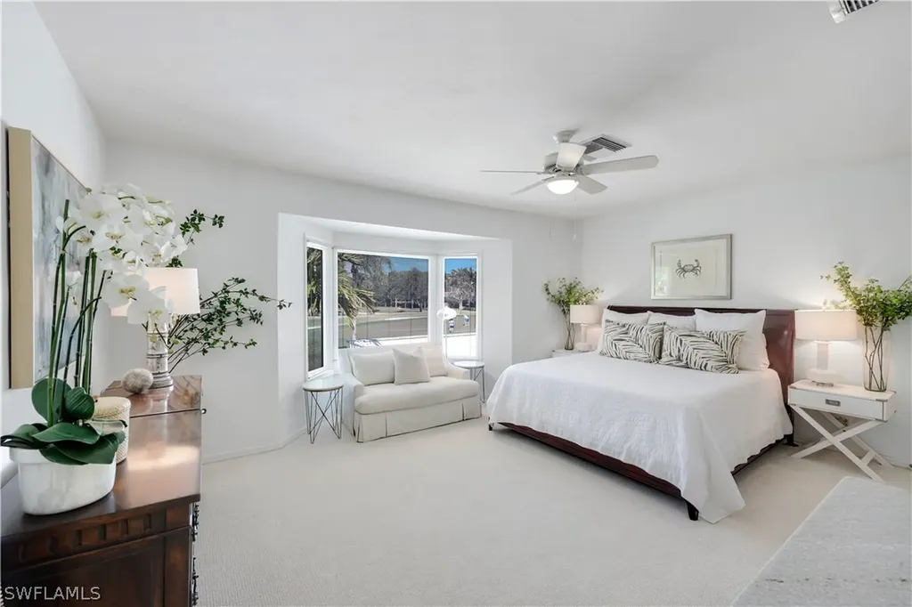 180 Edgemere Way S Naples FL 34105