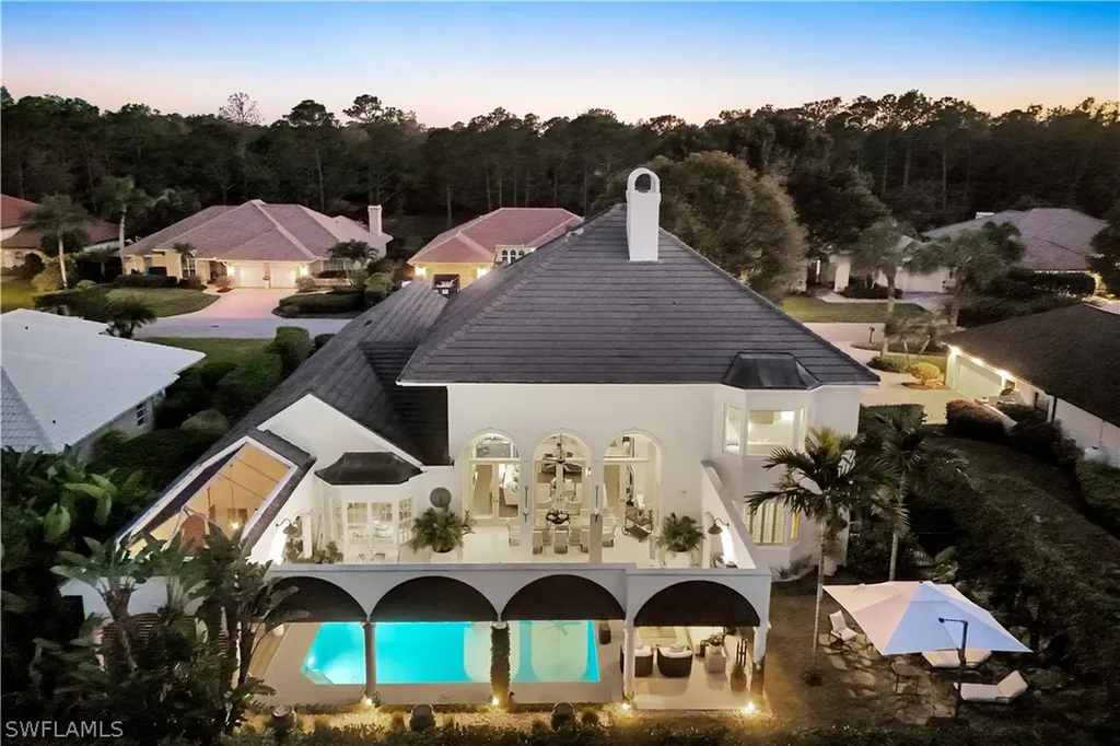 180 Edgemere Way S Naples FL 34105