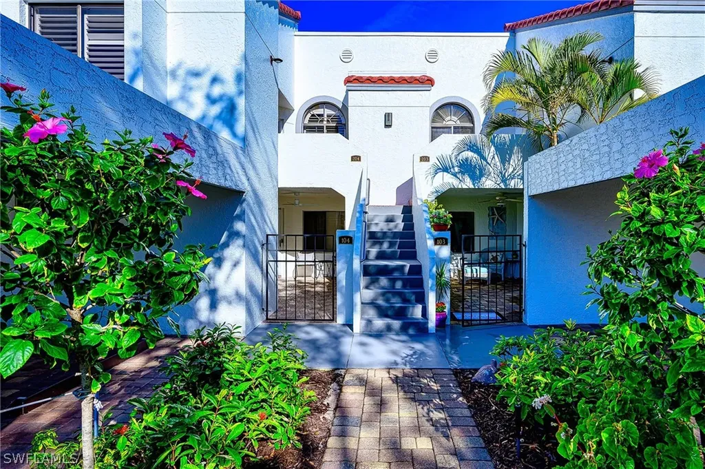 613 Beachwalk Circle Naples FL 34108
