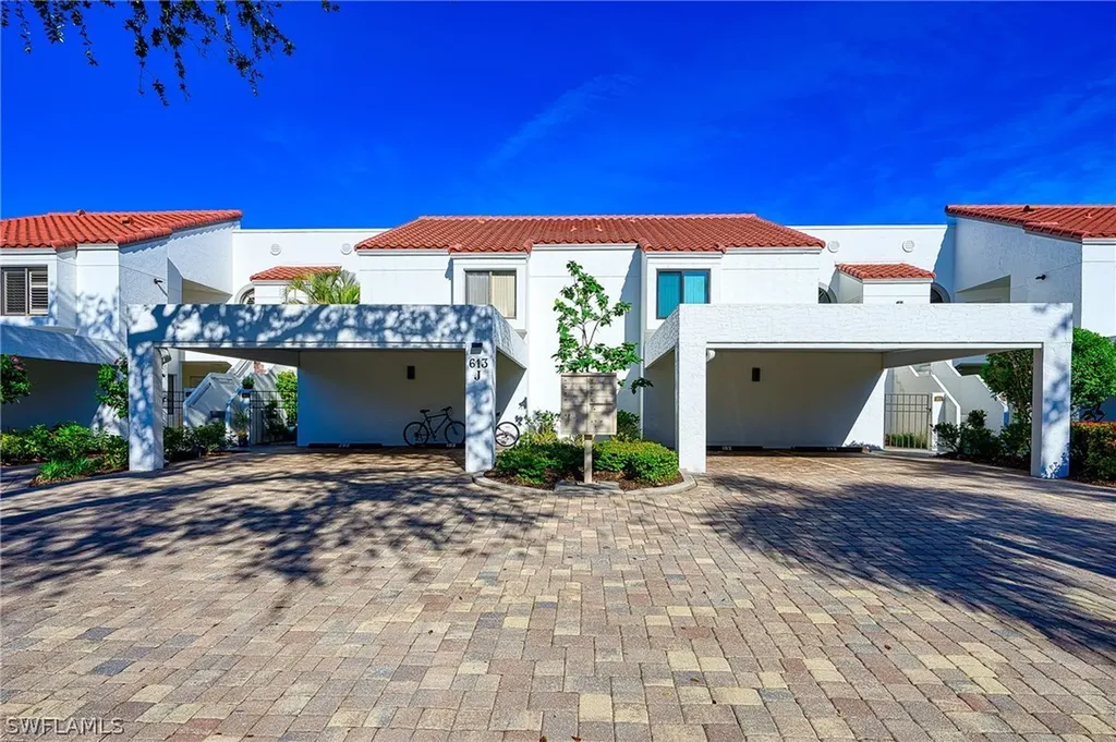 613 Beachwalk Circle Naples FL 34108