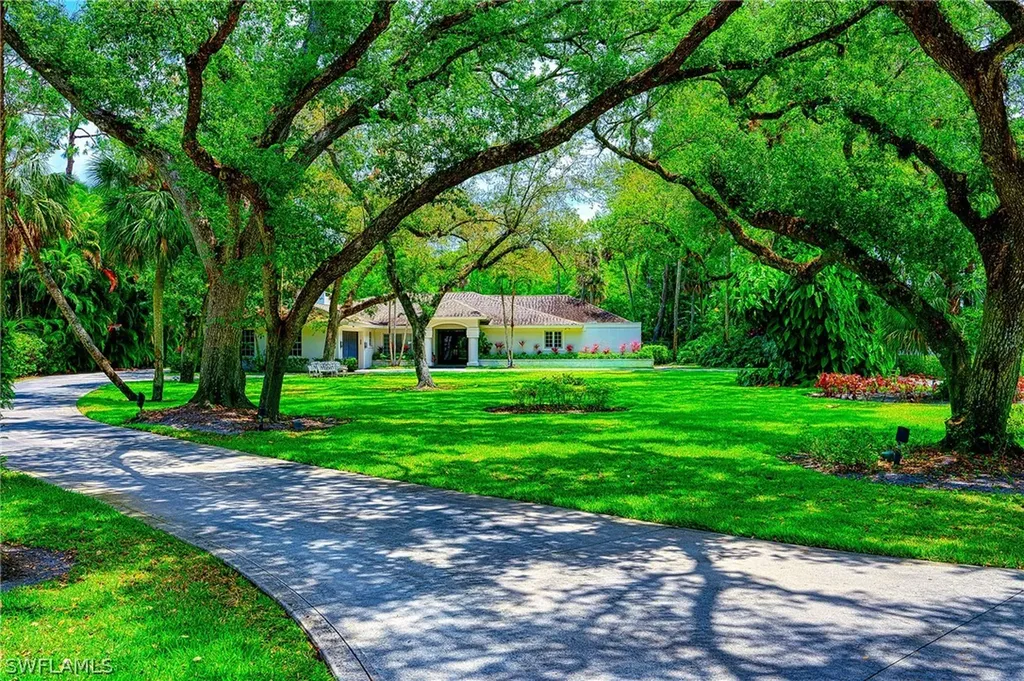 2760 70th Street SW Naples FL 34105