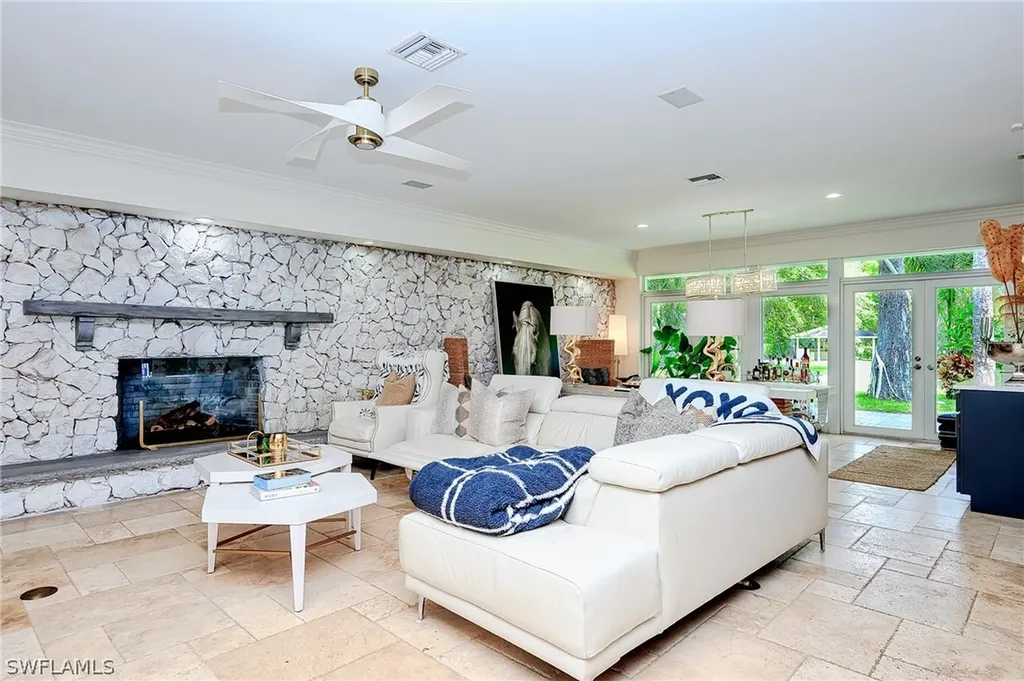 2760 70th Street SW Naples FL 34105