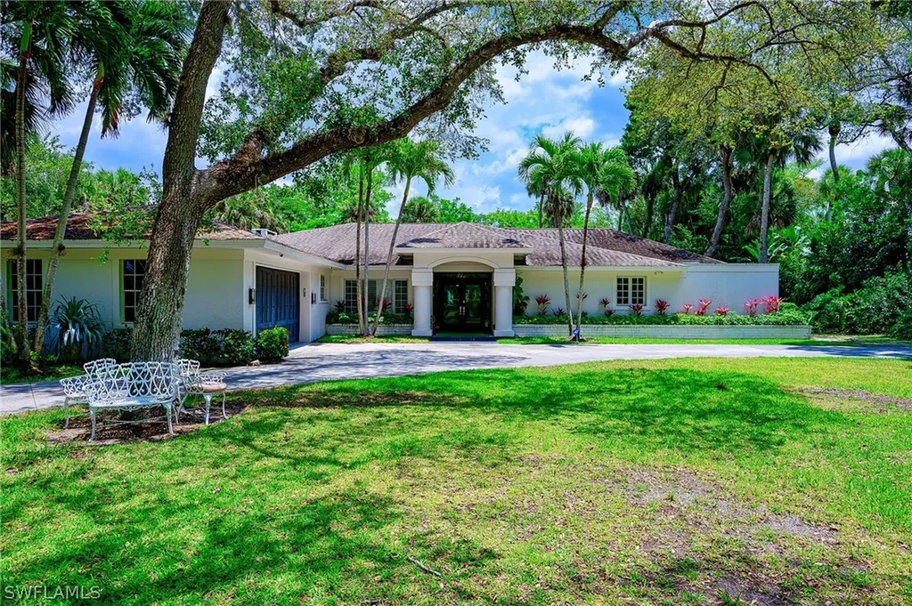 2760 70th Street SW Naples FL 34105