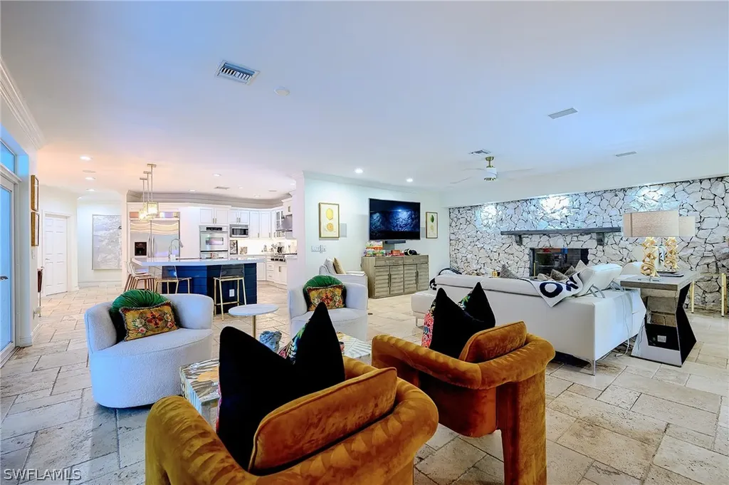 2760 70th Street SW Naples FL 34105