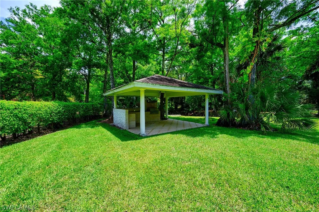 2760 70th Street SW Naples FL 34105