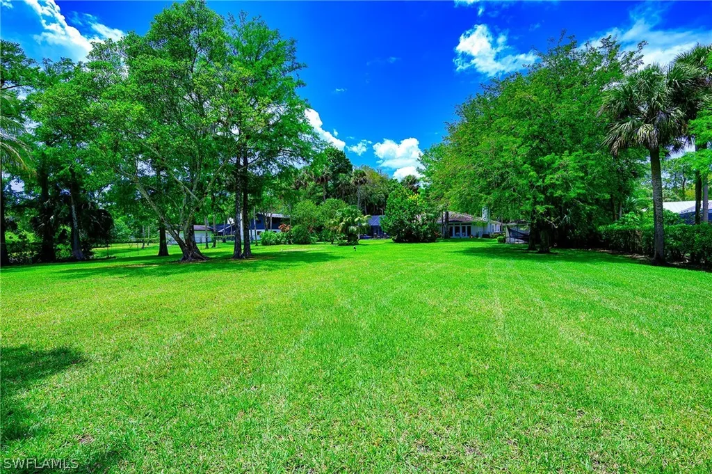 2760 70th Street SW Naples FL 34105
