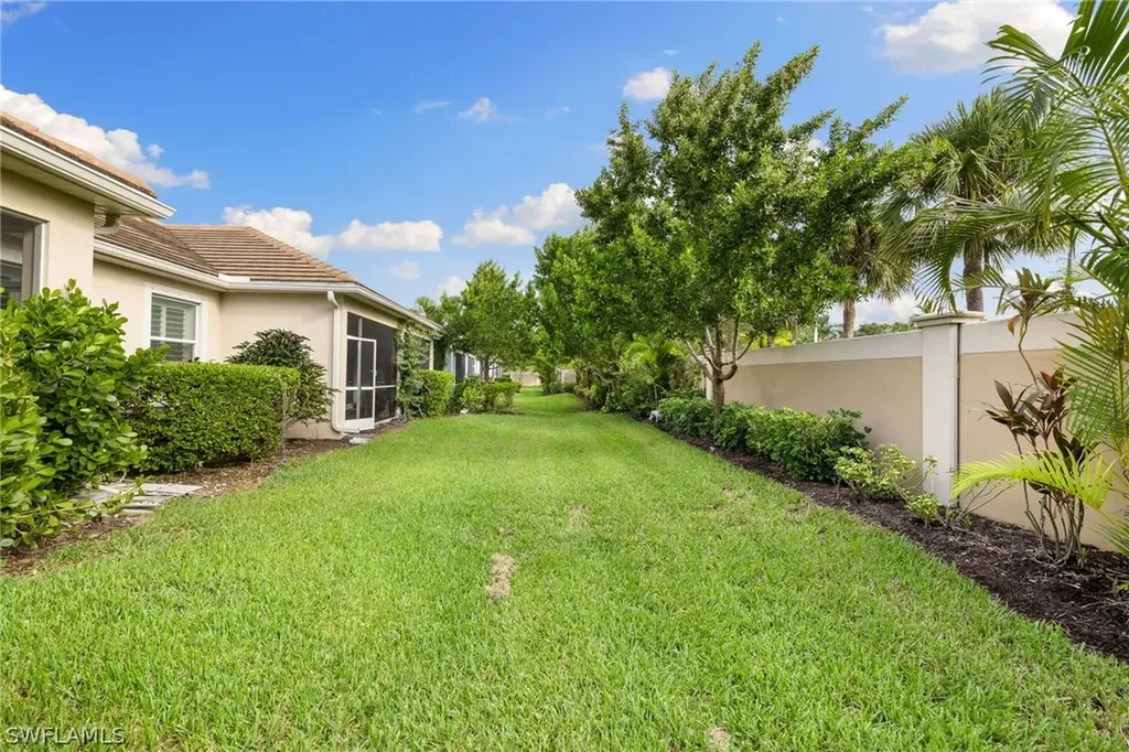 4714 Arboretum Circle Naples FL 34112