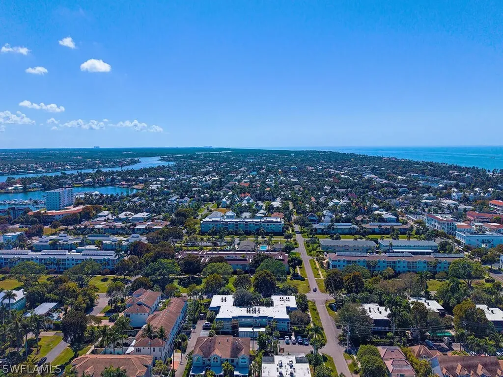 505 Broad Avenue S Naples FL 34102