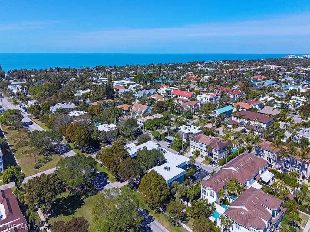 505 Broad Avenue S Naples FL 34102