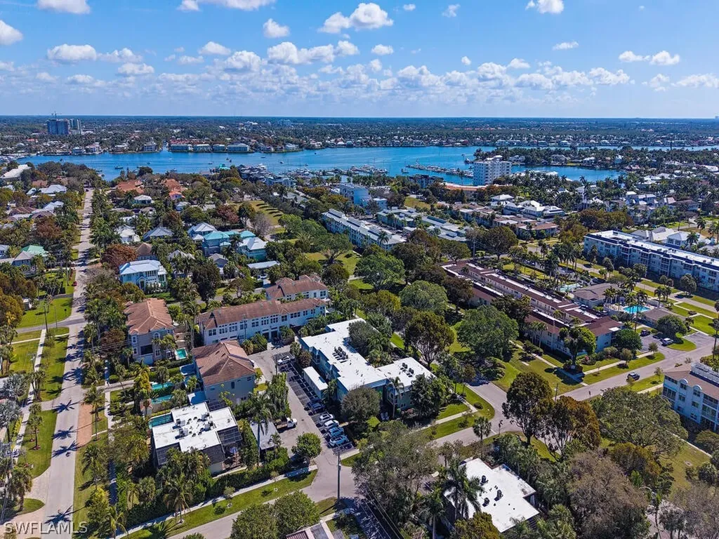 505 Broad Avenue S Naples FL 34102