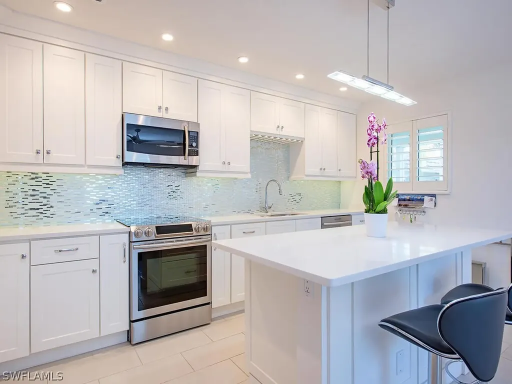 505 Broad Avenue S Naples FL 34102