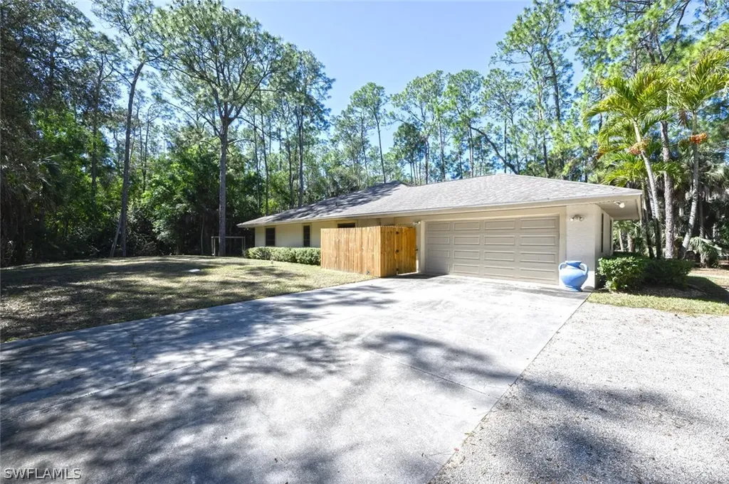 5356 Sycamore Drive Naples FL 34119