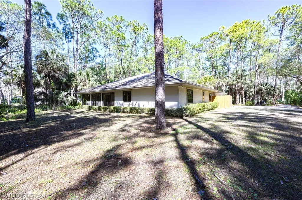 5356 Sycamore Drive Naples FL 34119