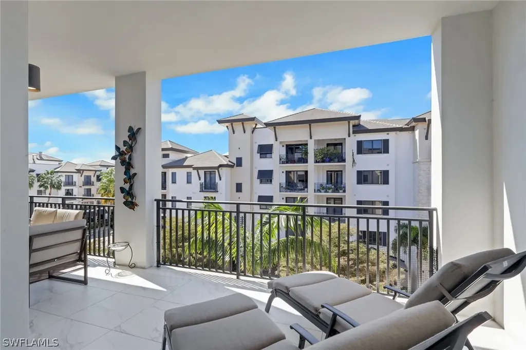 1135 3rd Avenue S Naples FL 34102