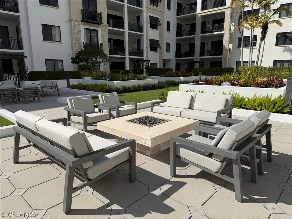 1135 3rd Avenue S Naples FL 34102