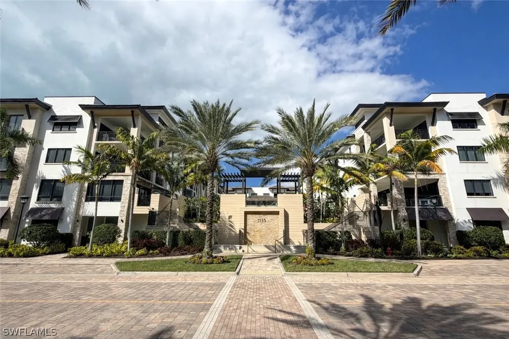 1135 3rd Avenue S Naples FL 34102