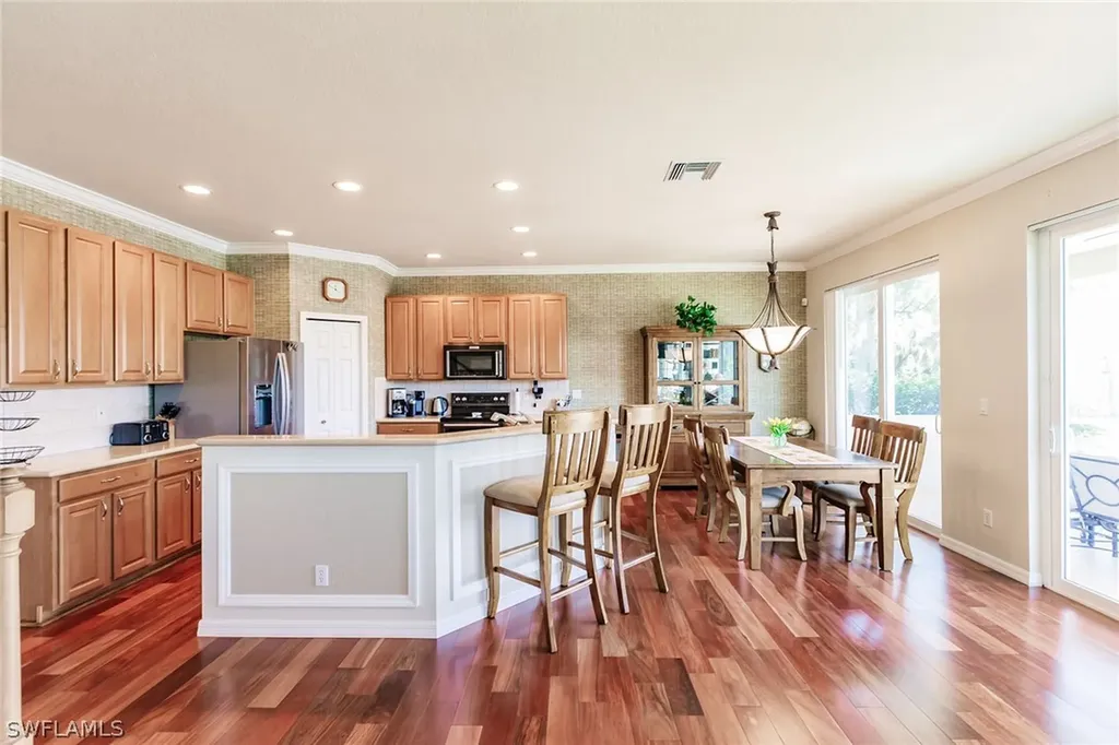 7859 Berkshire Pines Drive Naples FL 34104