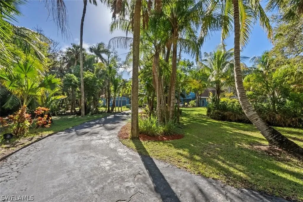 3550 Hazel Road Naples FL 34104