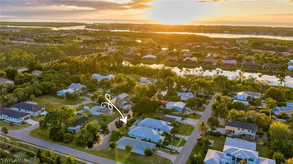 2464 Lake Avenue Naples FL 34112
