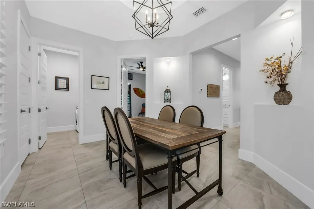 2464 Lake Avenue Naples FL 34112