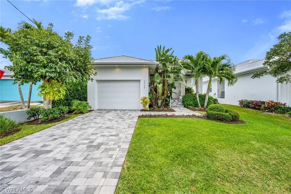 2464 Lake Avenue Naples FL 34112