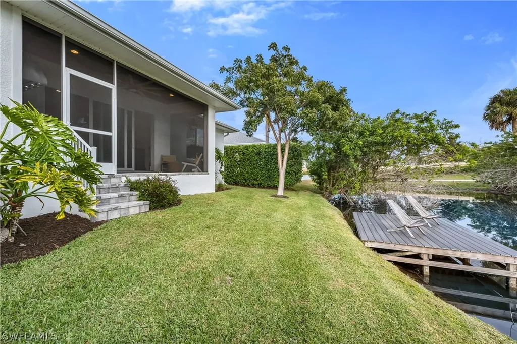 2464 Lake Avenue Naples FL 34112