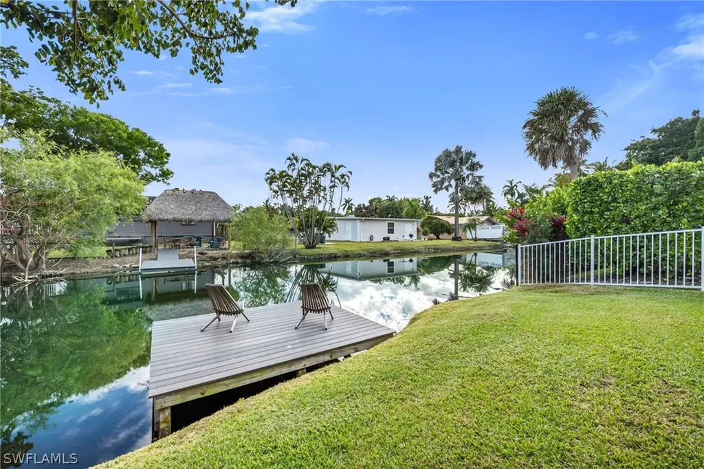 2464 Lake Avenue Naples FL 34112