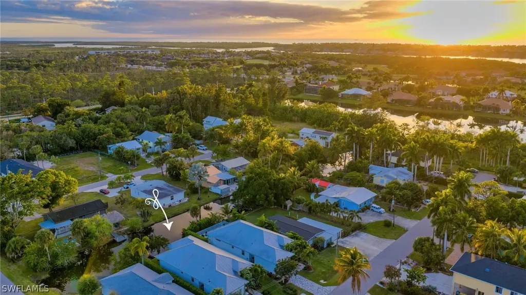 2464 Lake Avenue Naples FL 34112