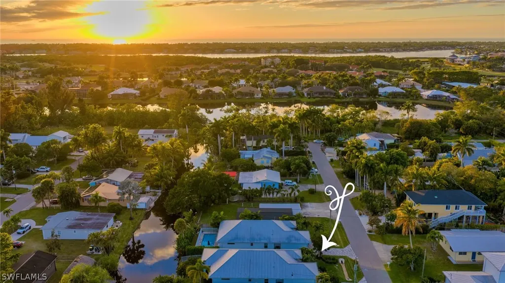 2464 Lake Avenue Naples FL 34112